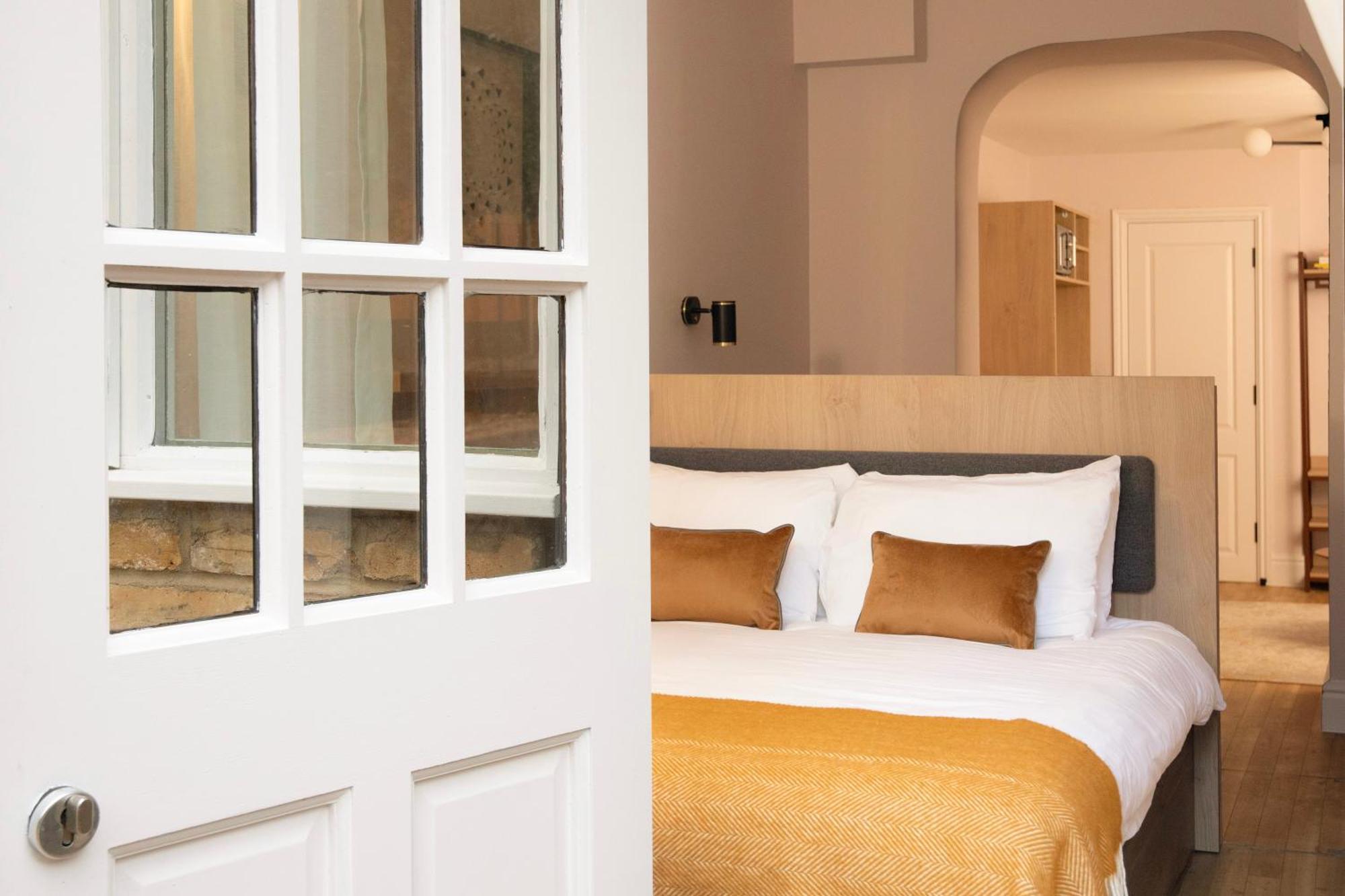 Bob W Holland Park Aparthotel 3*